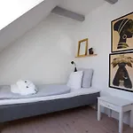 Gaestgiveri Bregninge *