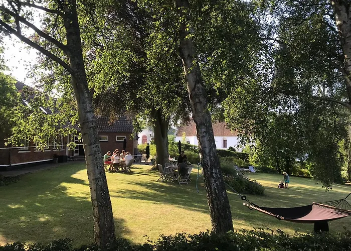 Gaestgiveri Bregninge